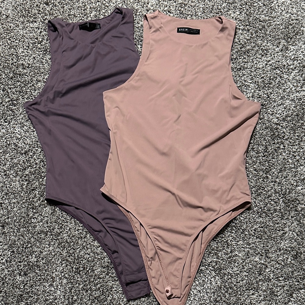 Set of Two Sleeveless Bodysuits in Mauve and Pink